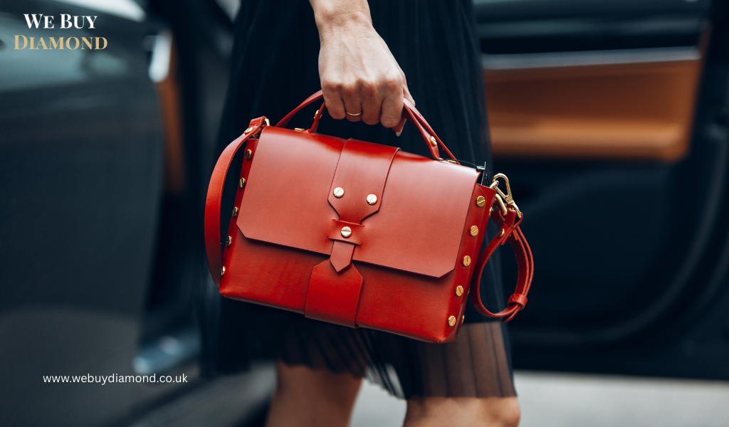 Top Tips to Sell Secondhand Handbags Online for Maximum Value